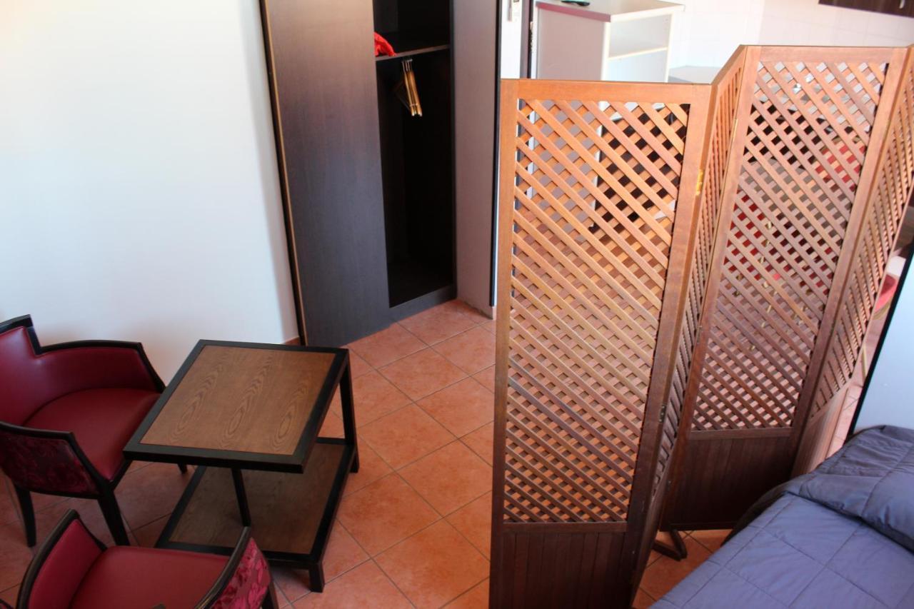 Hotel L'Hacienda Martigues Εξωτερικό φωτογραφία