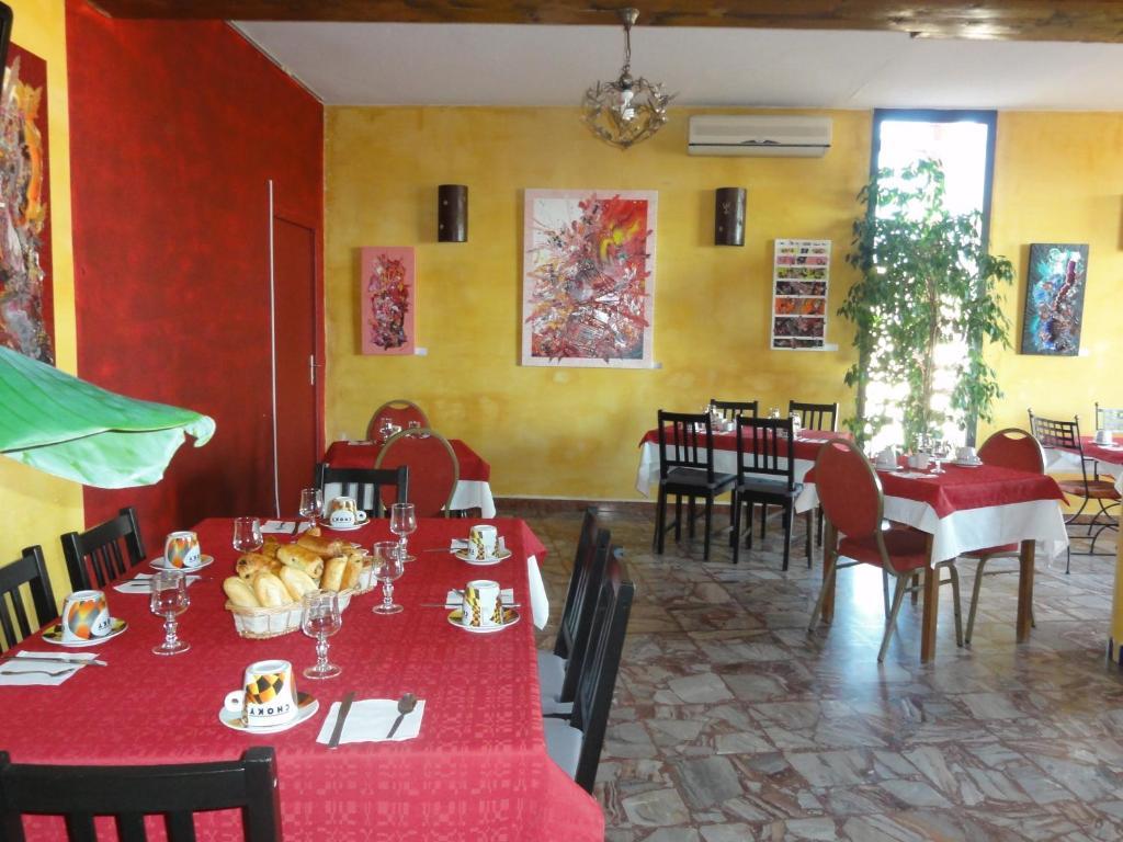 Hotel L'Hacienda Martigues Εξωτερικό φωτογραφία