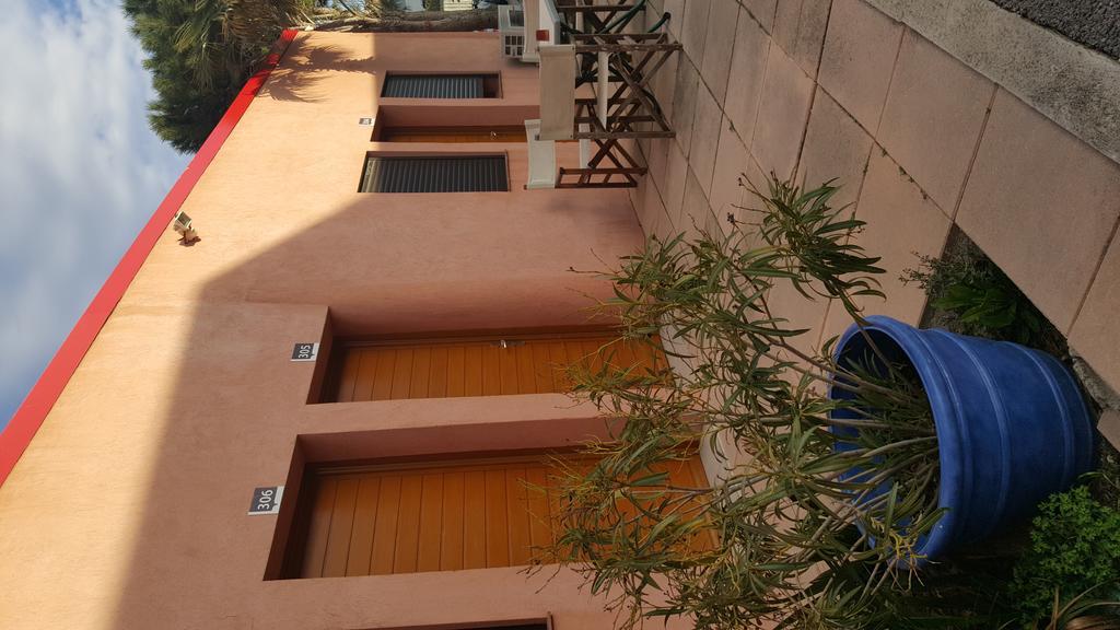 Hotel L'Hacienda Martigues Εξωτερικό φωτογραφία