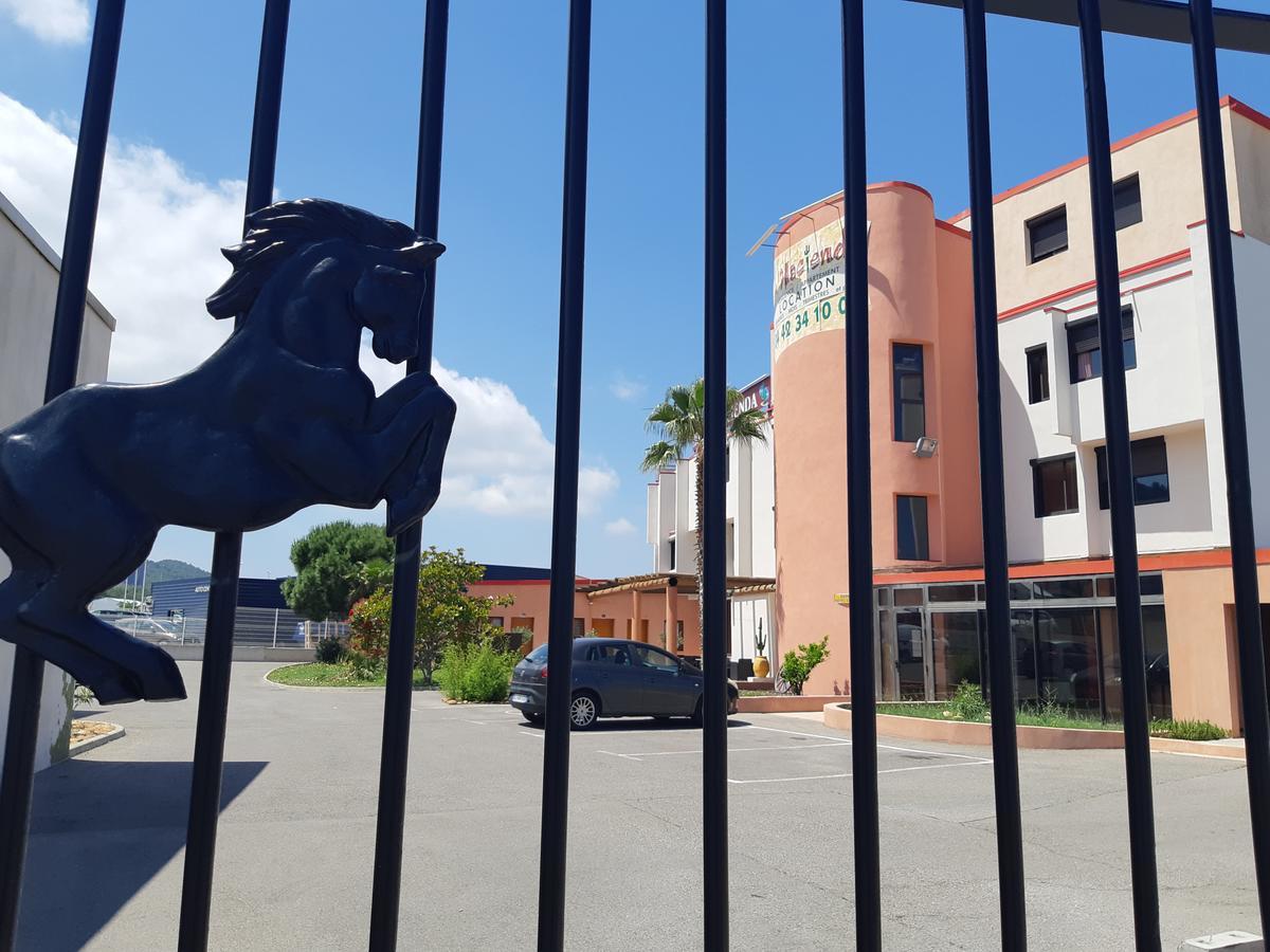 Hotel L'Hacienda Martigues Εξωτερικό φωτογραφία