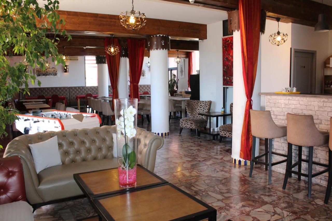Hotel L'Hacienda Martigues Εξωτερικό φωτογραφία